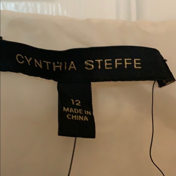 elegant white dress - Picture 4 of 5